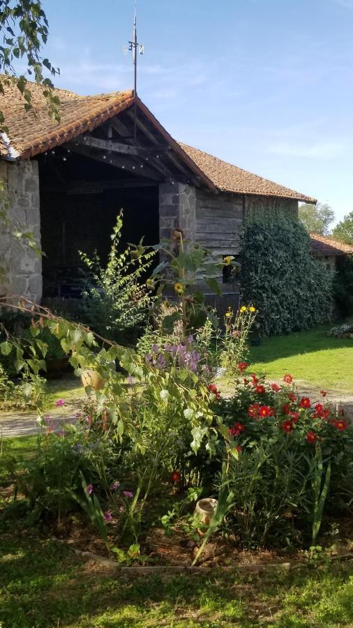 Chambres Et Gite Dans Un Lieu Calme Et Champetre Gourge Les Grippeaux Proche Parthenay Exteriér fotografie